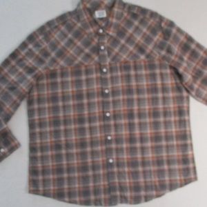 Threads & Heirs Men Shirt XL Beige Long Sleeves